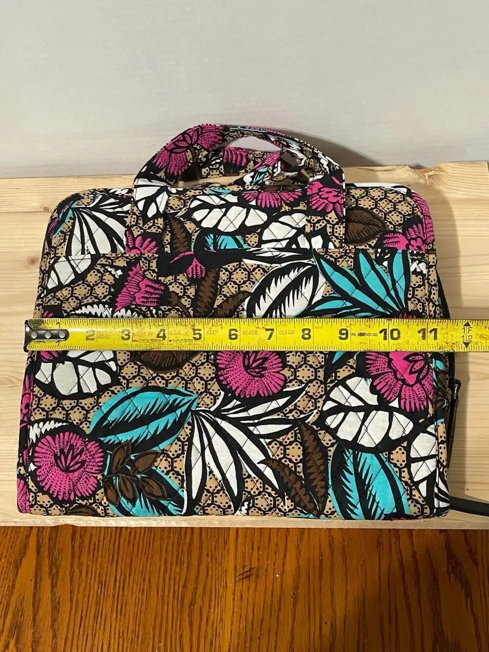 Vera Bradley Canyon Road Hanging Travel Organizer Toiletries Bag
